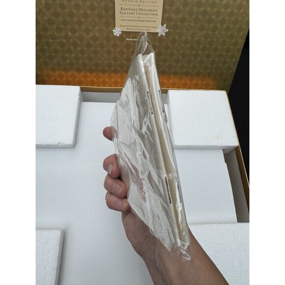 2003 Hallmark Ornament Club Exclusive Studio Edition Gallery Collection New! NIB - Picture 11 of 12